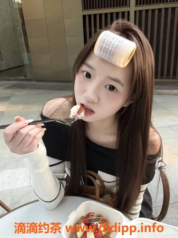 深圳楼凤-福田嘻嘻，1000元享受鸳鸯浴等多项服务