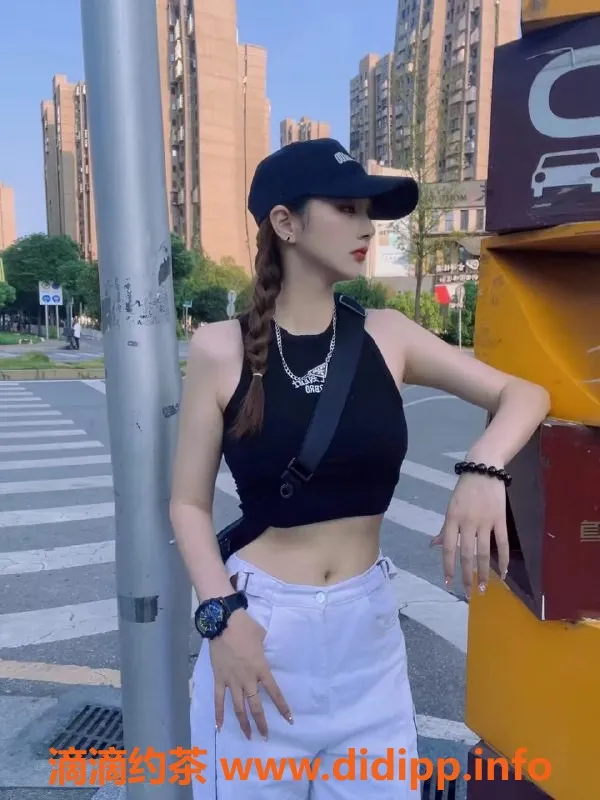 广州楼凤-天河小火锅，大胸嫩妹800p服务