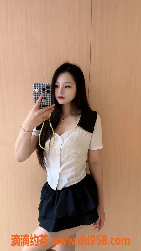 深圳楼凤-宝安小奶芙，20岁165长腿嫩妹，800起