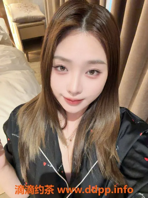 深圳楼凤-南山嫩姐可心，制服服务，价格900-1700