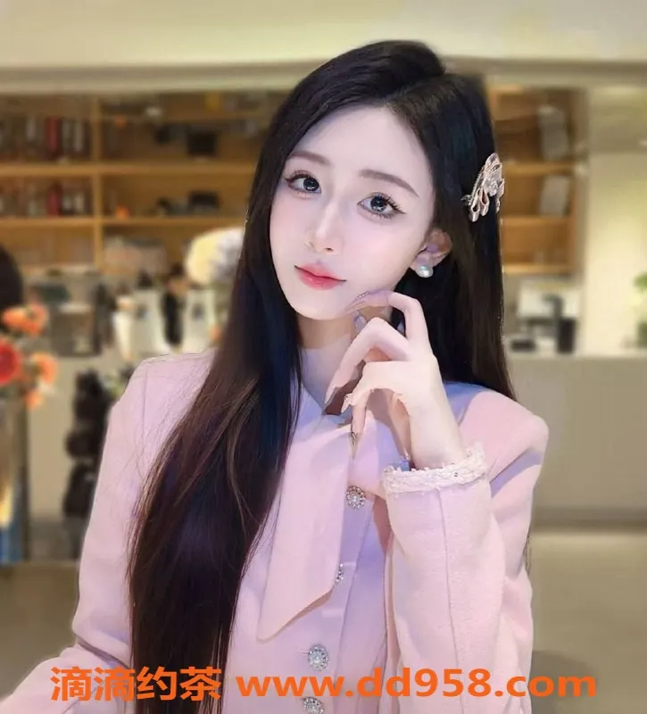 常州楼凤资源信息,常州20岁荣荣，166身高C罩杯，8起预约！