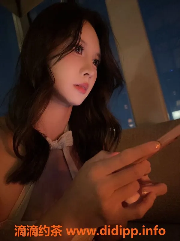 常州楼凤-常州小朵，23岁，身高164，胸围C，6起服务