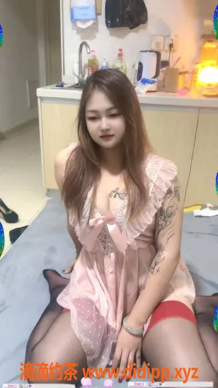 广州楼凤-花都涵涵：500p嫩妹，鸳鸯浴水中萧体验