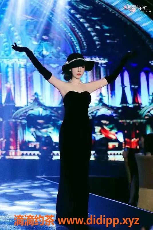 北京楼凤-阿那娅：超模特长腿，温柔口技达人