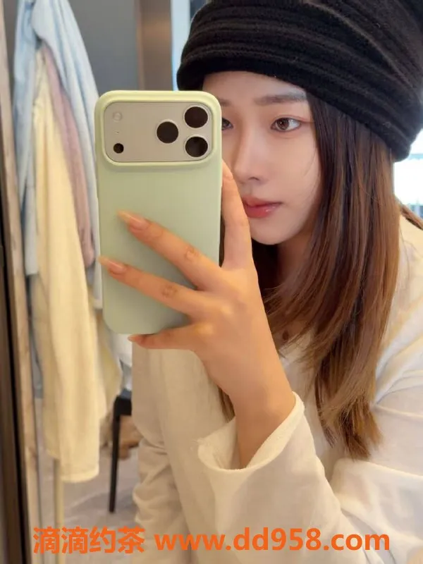 深圳楼凤资源信息,南山嫩妹可心，900元畅享舌吻与制服服务