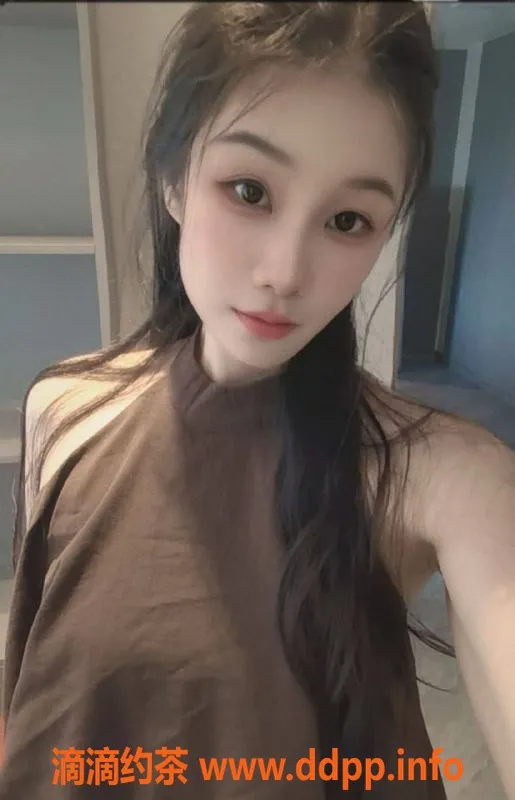 深圳楼凤-深圳龙华小菲，600元起，御姐制服服务