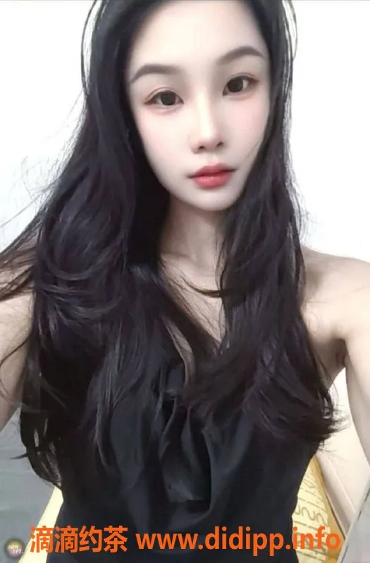 深圳楼凤-深圳龙华小菲，600元起，御姐制服服务