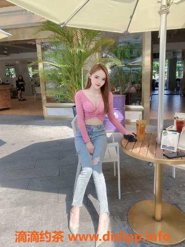 广州楼凤-番禺嫩妹倩倩，700p舌吻服务等你体验