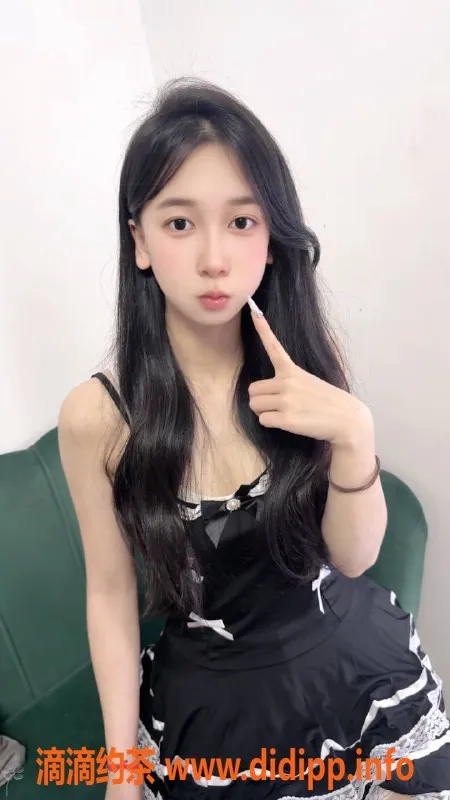 广州楼凤-越秀嫩妹娜娜，700p鸳鸯浴等你体验