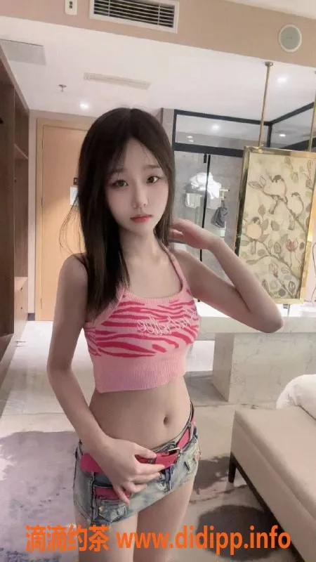 广州上门服务-荔湾嫩妹灵儿，双飞鸳鸯浴，15PP上门服务