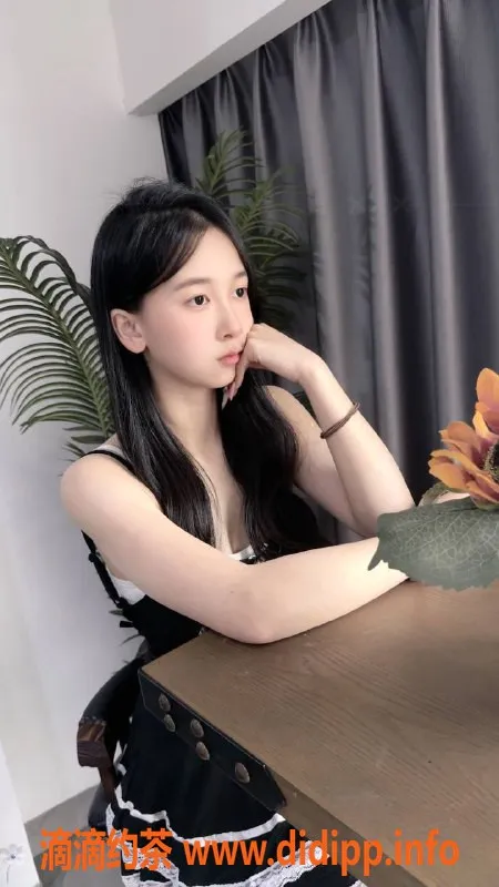 广州楼凤-越秀嫩妹娜娜，甜蜜舌吻与鸳鸯浴体验