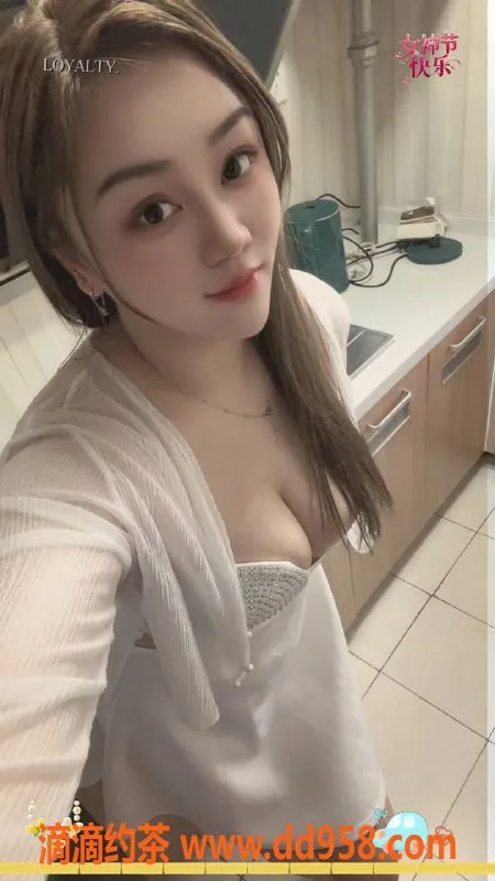 北京楼凤-丰台小迷糊，160高C罩28岁，茶费6元