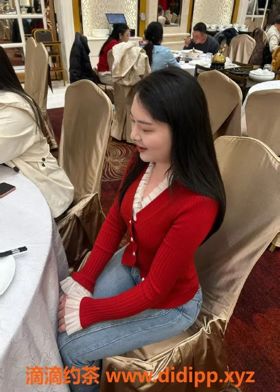 中山楼凤-梦婷，25岁C罩杯，东区出游服务580元起