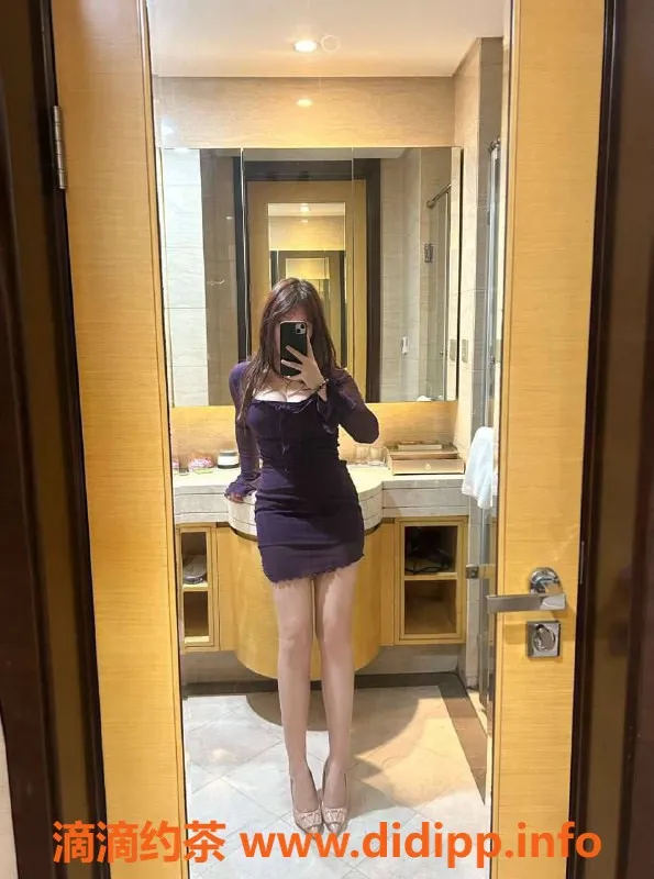 北京楼凤-广渠家园玲珑，06年微胖妹子，身高167