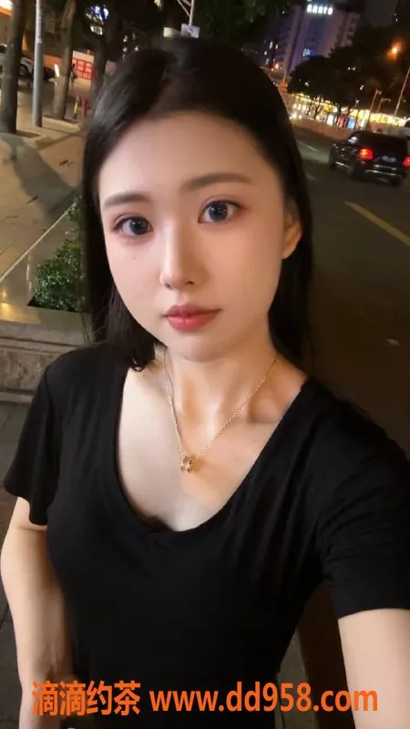 深圳楼凤-南山一葵，1000P制服舌吻体验