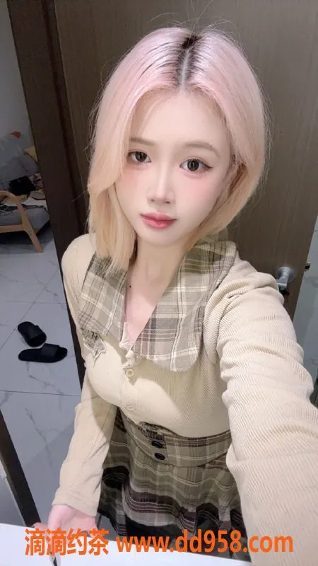 深圳楼凤-南山小美，身材火辣，700元体验鸳鸯浴