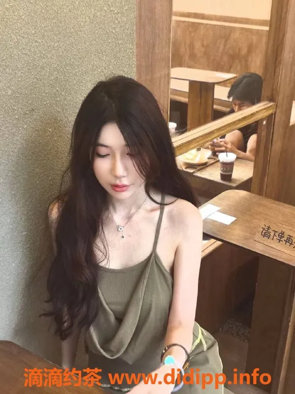 深圳楼凤-南山小白羊，1100P长腿制服服务