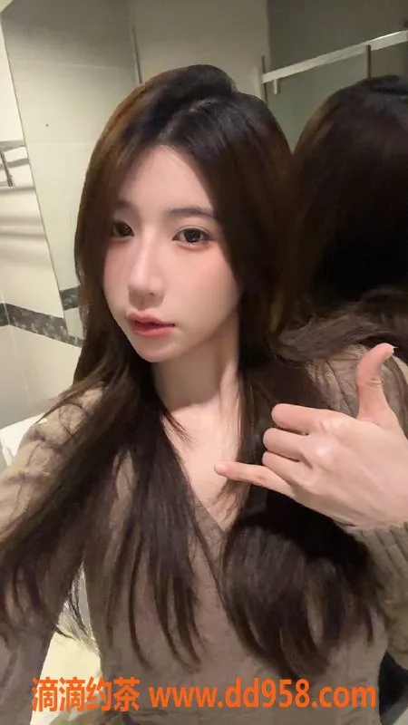 深圳楼凤-南山小白羊，1100P长腿制服服务