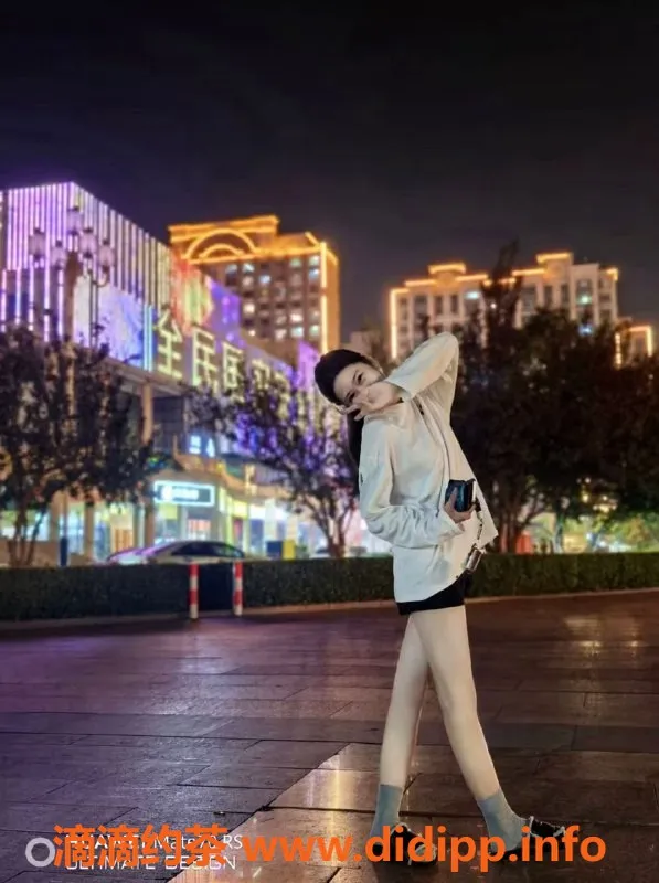 常州楼凤-武进草莓，167身高90体重，600元起服务