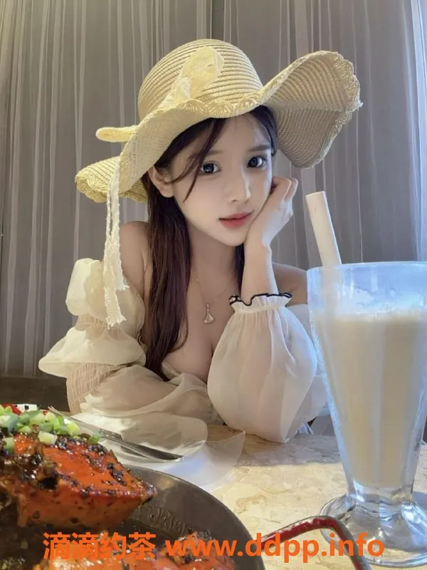 无锡楼凤-滨湖万达公寓08超嫩少女，皮肤雪白清纯