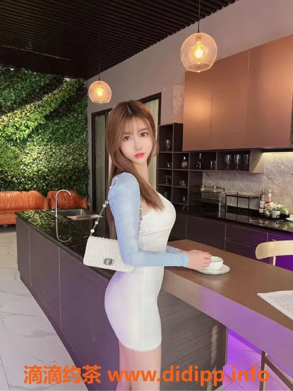 东莞楼凤-东莞冯程程 36D 胸大 务实服务体验