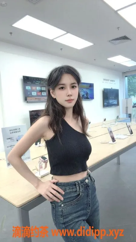 中山楼凤-古镇小桃子，23岁34C美少女，600元起