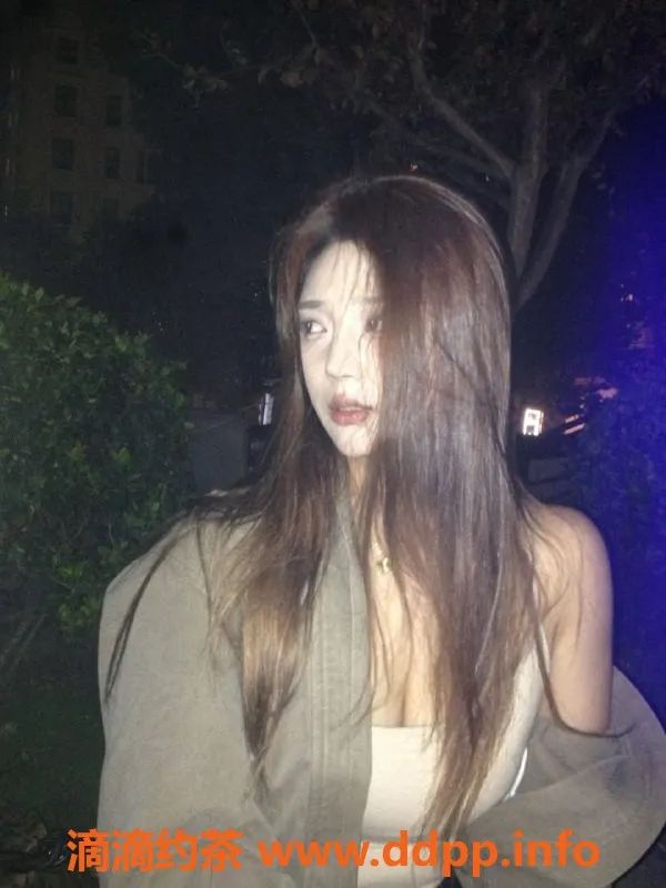 深圳楼凤-南山酥酥：1300元起 体验多样服务