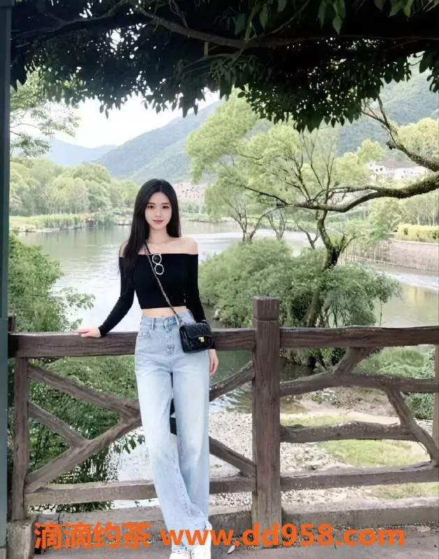 广州楼凤-白云区高挑美媛阿云，24岁170cm，服务优质