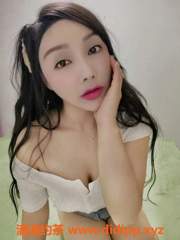 广州楼凤-广州海珠风骚妩媚月亮22岁，身高162cm，400元体验