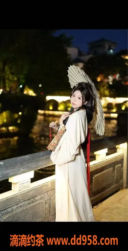 深圳楼凤-深圳福田小玉，800元体验嫩妹调情服务