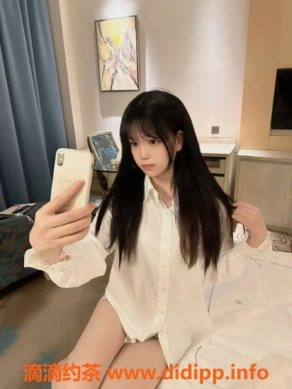 深圳楼凤资源信息,南山嫩妹可乐，1300元起，制服丝袜诱惑