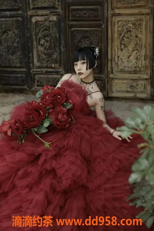 郑州楼凤-二七区宁宁SM，21岁165cm，服务多样仅8元起