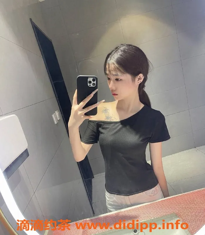 深圳楼凤-龙华区嫩妹小晚，服务多样等你体验