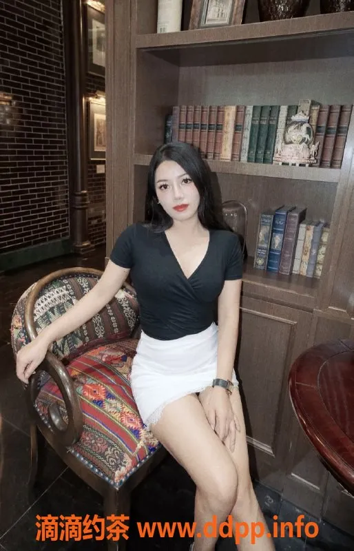 广州楼凤资源信息,天河御姐安娜，8P服务大胸诱惑！