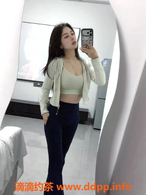 广州楼凤-天河提莫，9P御姐大胸鸳鸯浴体验