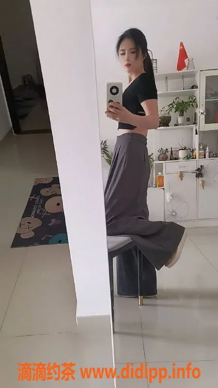 广州楼凤-天河楚西西，御姐夜课体验5P