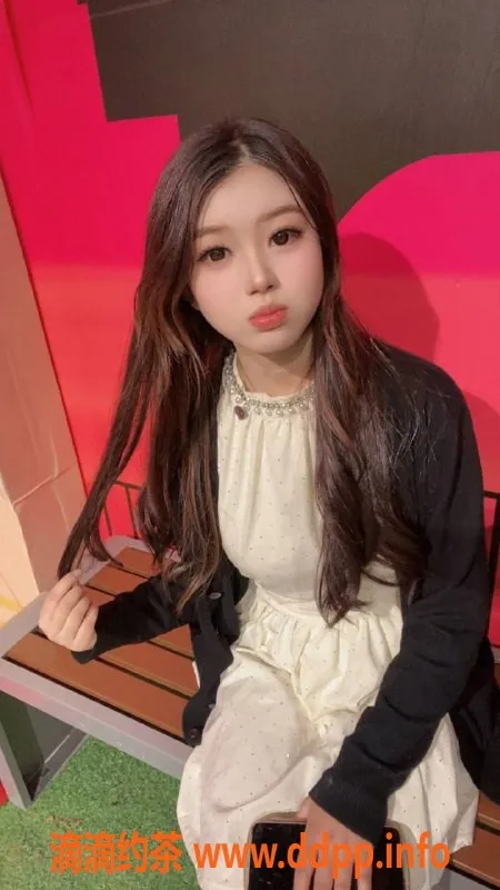 惠州楼凤-惠阳豆豆，19岁C杯，158cm，90斤，550元服务