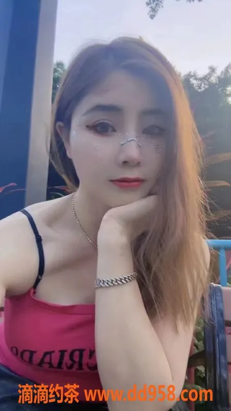 广州楼凤-白云区小雪29岁，身高160，服务态度超好