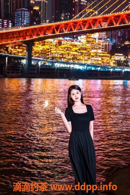 重庆外围-重庆琴琴 18-30岁全套服务 洗澡调情胸推口吹