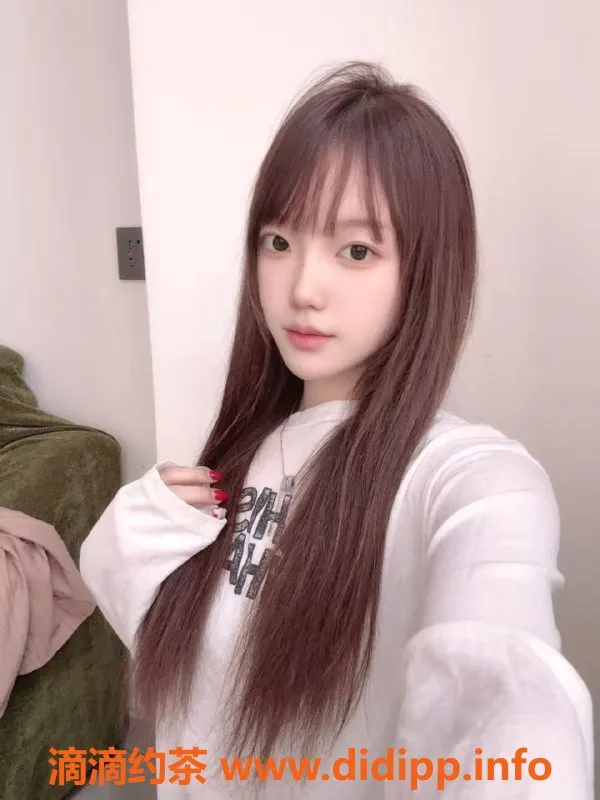 常州楼凤资源信息,武进19岁嫩妹揉揉，166cm陪浴口调情，800元起