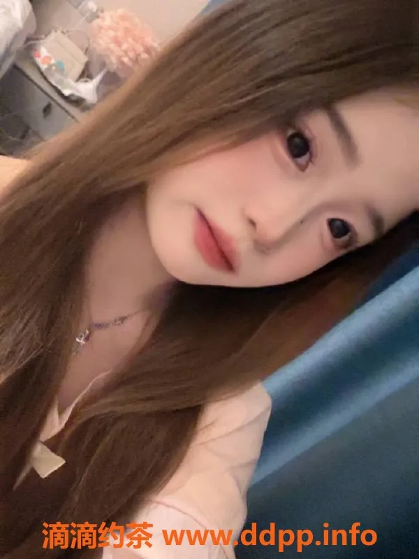 惠州楼凤-大亚湾小紫，18岁160cm身材，600元体验