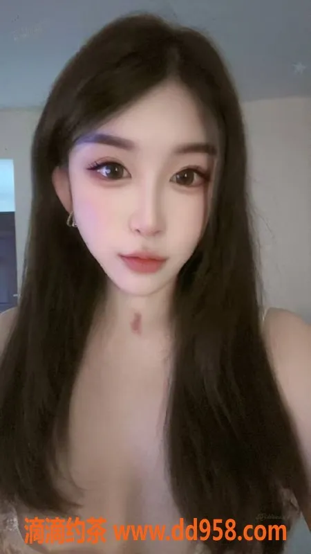 深圳楼凤-福田七七：162cm大胸御姐，45kg只需1000P