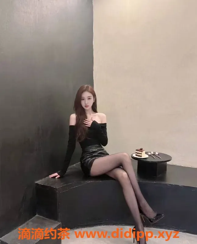 深圳楼凤-福田高老师浅浅，23岁D杯，长腿美女