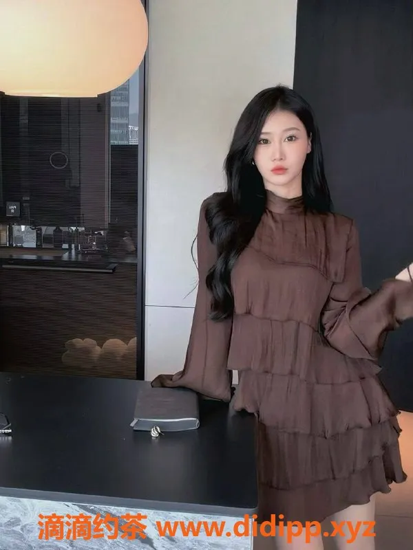 深圳楼凤-福田艺冰冰，高颜值长腿24岁，1080元起