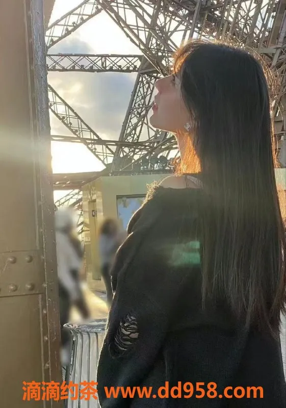 常州楼凤-常州敏敏 23岁 166cm C罩杯 90斤优惠服务