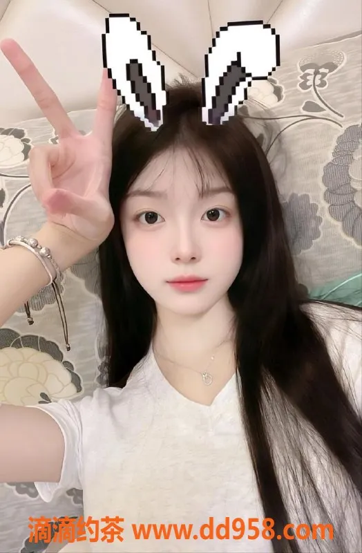 深圳楼凤-深圳龙岗嫩妹安冉，800元起，制服舌吻服务