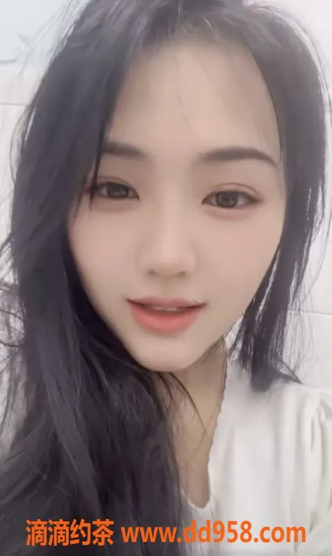 广州楼凤资源信息,海珠区小玲子，23岁，166cm，48斤，清纯可爱