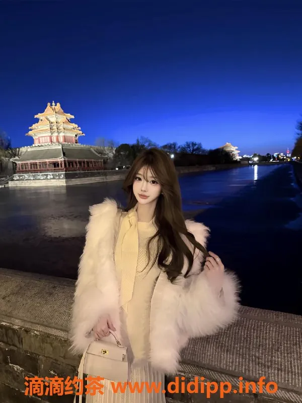 无锡楼凤资源信息,滨湖万达超嫩少女学妹，皮肤白皙，爱玩调情