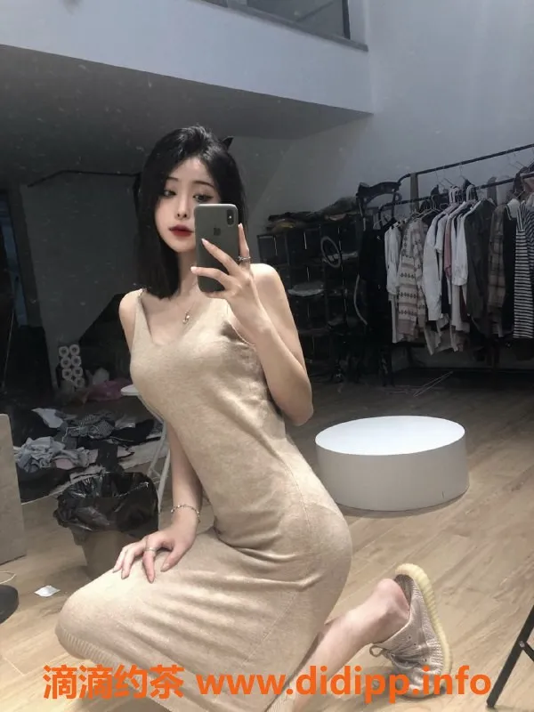 广州楼凤-白云嫩妹茶茶，800水费，亲吻服务等你体验