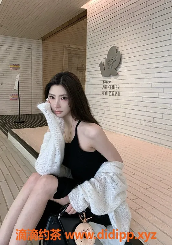无锡楼凤-锡山区灵犀，170cm高颜值模特陪浴服务
